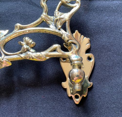 ONE PAIR OF BRASS VICTORIAN CANDLE SCONCES - ADDITIONAL PHOTO 7
