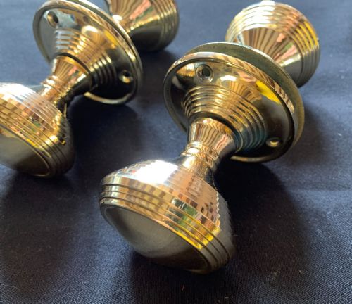 SA042 TWO PAIRS OF BRASS VICTORIAN BEEHIVE DOOR KNOBS - ADDITIONAL PHOTO 2
