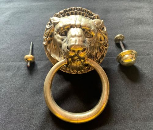 one large brass victorian lion head door knocker - CATEGORY: ANTIQUE METAL - DATED VICTORIAN