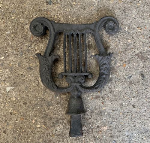 one cast iron harp shaped georgian boot scraper - CATEGORY: ANTIQUE MISCELLANEOUS - DATED GEORGIAN
