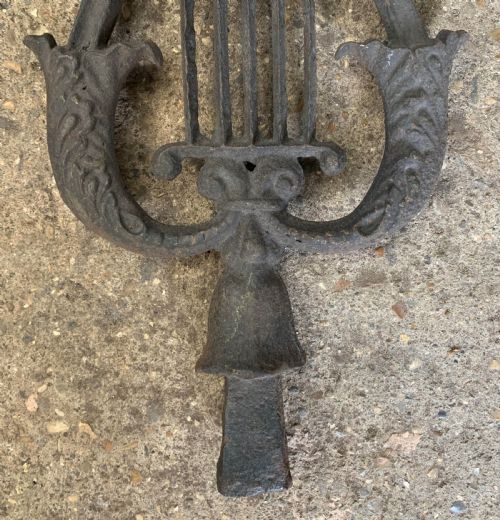 ONE CAST IRON HARP SHAPED GEORGIAN BOOT SCRAPER - ADDITIONAL PHOTO 3