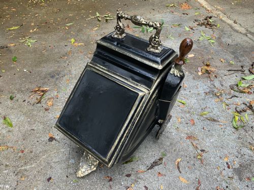 one cast iron victorian black coal bucket matching shovel - CATEGORY: ANTIQUE FIREPLACES - DATED VICTORIAN