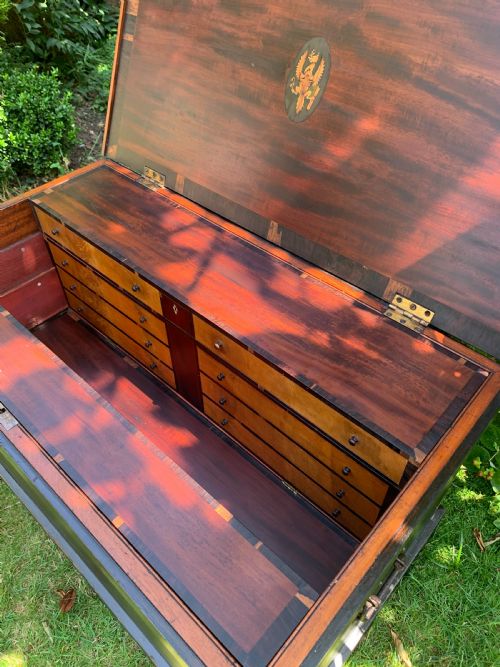 SA113 VICTORIAN CARPENTERS CABINET MAKERS FINELY DETAILED CREST TOOL CHEST - ADDITIONAL PHOTO 3
