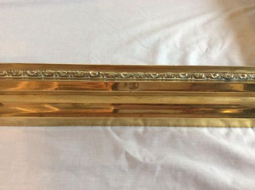 SA001 VICTORIAN BRASS FIREPLACE FENDER - ADDITIONAL PHOTO 2