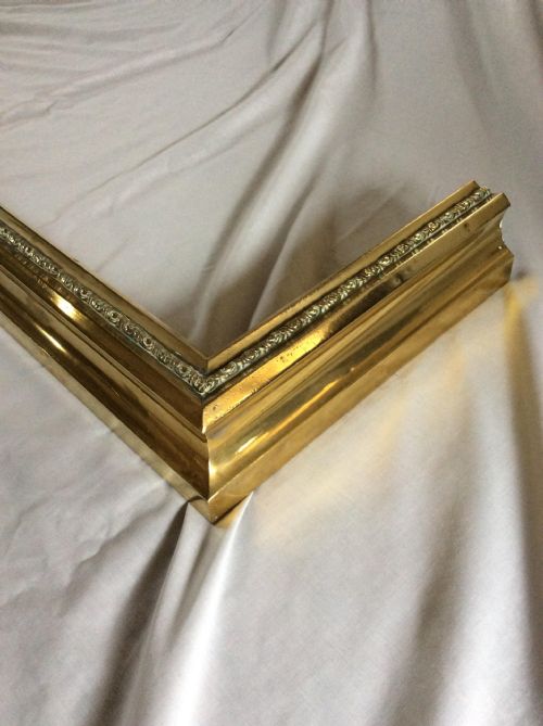 SA001 VICTORIAN BRASS FIREPLACE FENDER - ADDITIONAL PHOTO 4