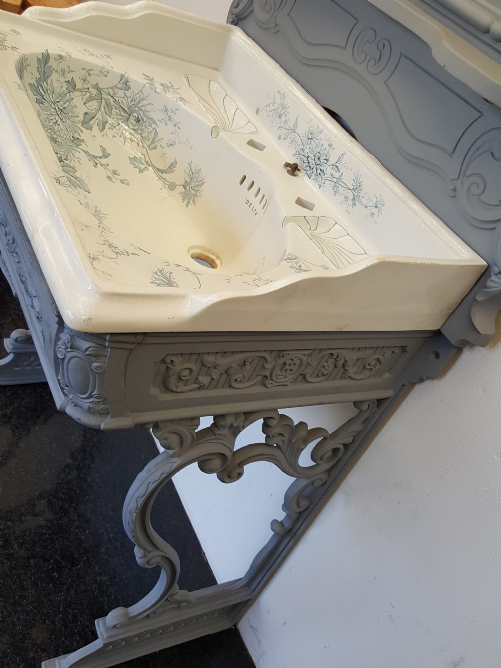 Victorian Cast Iron Sink Stand & Chrysanthemum design Basin View III