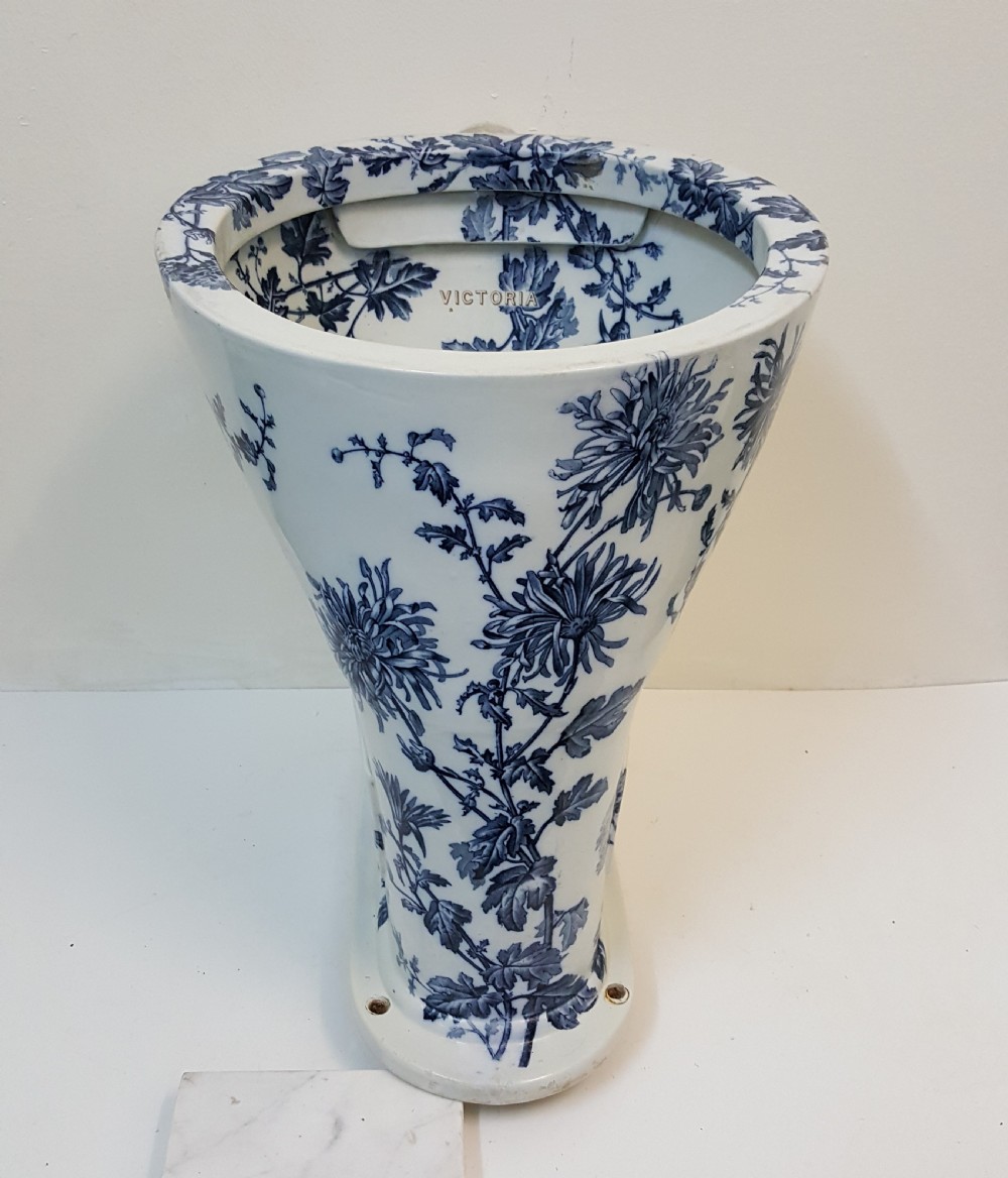 SA028 Victorian Decorative Blue Toilet  