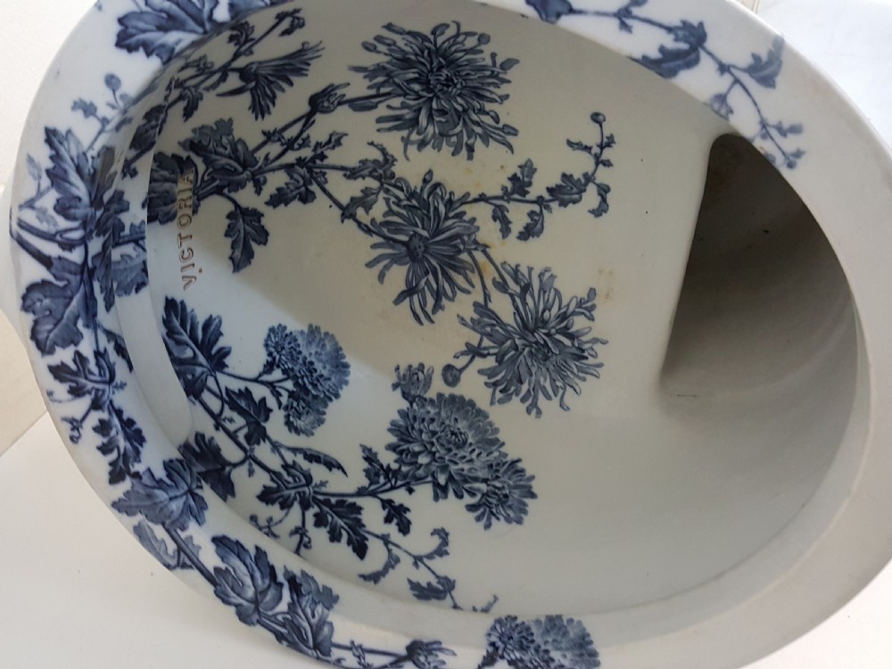 SA028 Victorian Decorative Blue Toilet   View III