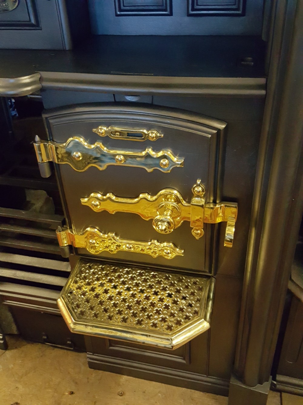 Cast Iron Victorian Cooking Range with Brass fittings View II
