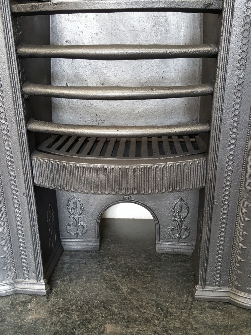 Georgian Cast Iron Hob Grate with Surround View IV