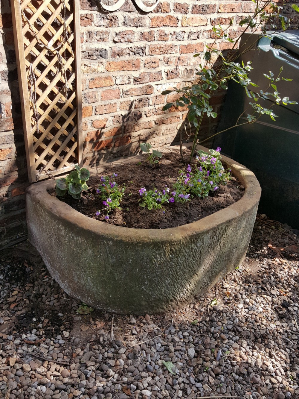 Early Victorian Sandstone D shape Trough