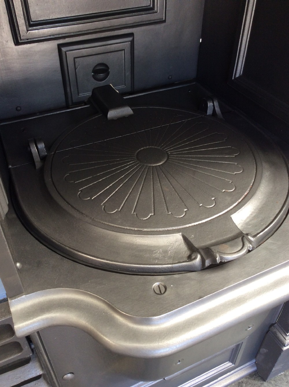 Victorian N.E. Simplex Kitchen Surround Cooking Range View V