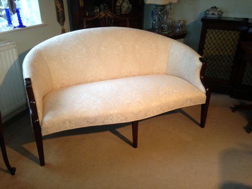 18TH CENTURY GEORGE III MAHOGANY HEPPLEWHITE SOFA - ADDITIONAL PHOTO 2