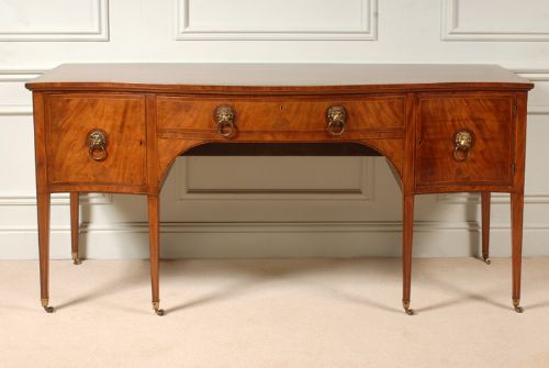  George III Sheraton mahogany serpentine sideboard 