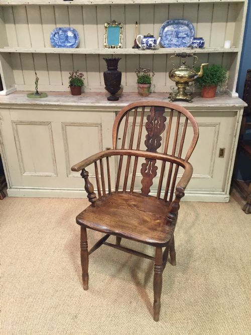 ANTIQUE 19TH CENTURY WINDSOR CHAIR