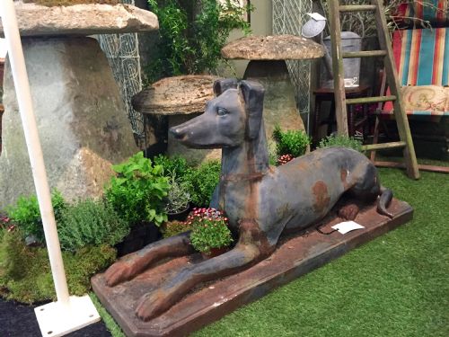 19TH CENTURY PAIR OF LARGE CAST IRON DOGS IN THE MANNER OF HENRI JAQUESMART - ADDITIONAL PHOTO 4