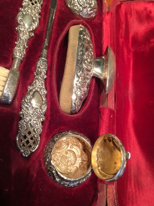 SILVER DRESSING SET IN ORIGINAL CASE - ADDITIONAL PHOTO 4
