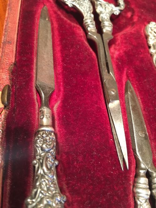 SILVER DRESSING SET IN ORIGINAL CASE - ADDITIONAL PHOTO 6