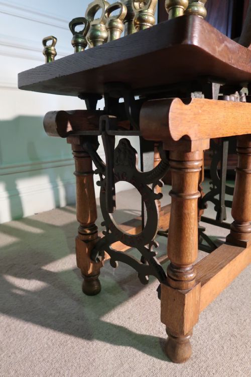 A WONDERFUL SET OF JOCKEY SCALES BY YOUNG SON - ADDITIONAL PHOTO 4