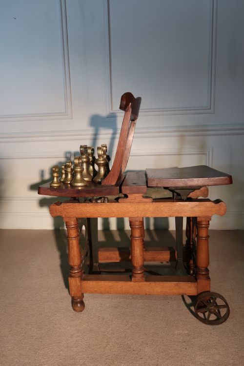 A WONDERFUL SET OF JOCKEY SCALES BY YOUNG SON - ADDITIONAL PHOTO 7
