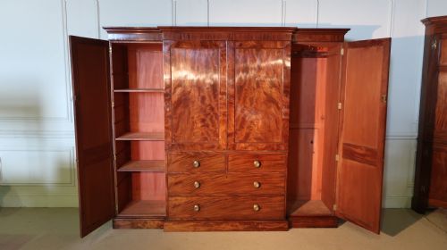 18TH CENTURY GEORGE III SHERATON BREAKFRONT WARDROBE LINEN PRESS - ADDITIONAL PHOTO 6