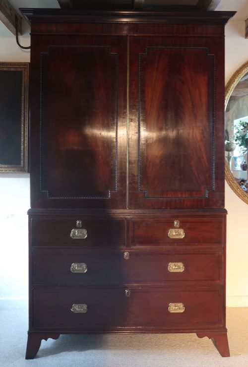 fig 3. Regency Linen Press attributed to Gillows