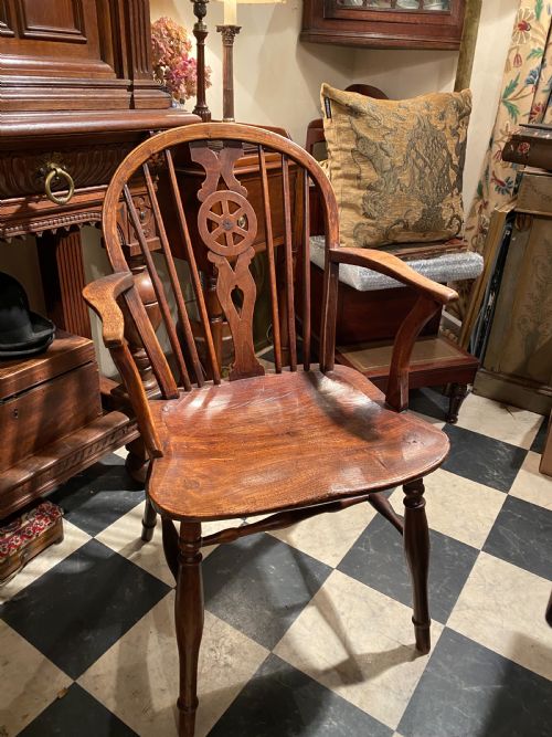 SET OF SIX LATE 18TH EARLY 19TH CENTURY WINDSOR CHAIRS - ADDITIONAL PHOTO 2