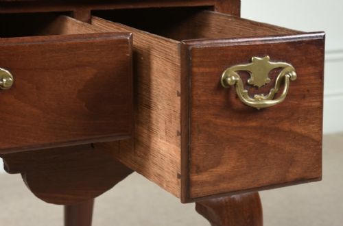 18TH CENTURY GEORGE III LOW BOY SIDE TABLE IN EXCELLENT CONDITION - ADDITIONAL PHOTO 8