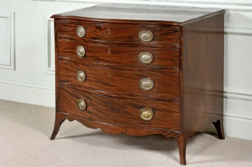 18TH CENTURY LOVELY QUALITY GEORGE III SERPENTINE CHEST OF DRAWERS - ADDITIONAL PHOTO 4