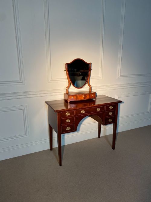 SHERATON DRESSING TABLE IN EXCELLENT CONDITION C1785 - ADDITIONAL PHOTO 1