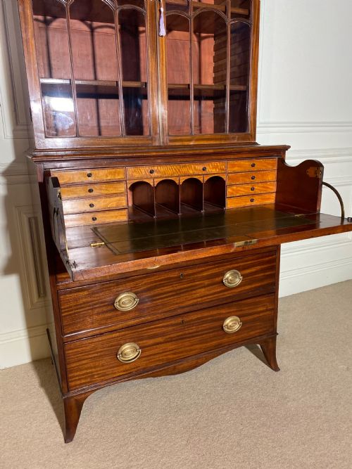 FINE 18TH CENTURY GEORGE III SHERATON SECRETAIRE BOOKCASE - ADDITIONAL PHOTO 6