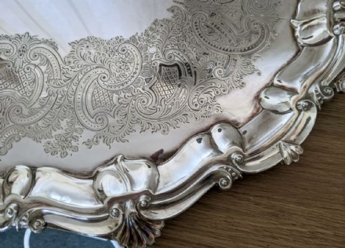 FINE QUALITY 19TH CENTURY SILVER PLATED TRAY OF GENEROUS PROPORTIONS - ADDITIONAL PHOTO 4