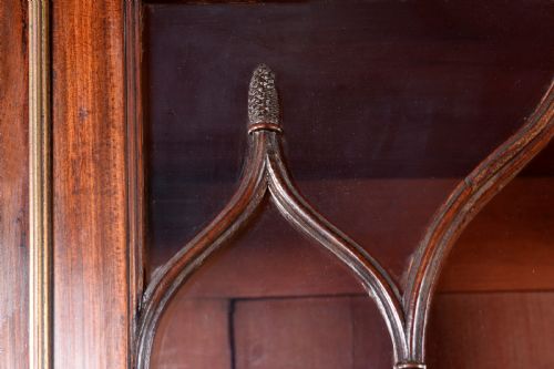 FINE 18TH CENTURY GEORGE III SHERATON SECRETAIRE BOOKCASE - ADDITIONAL PHOTO 17