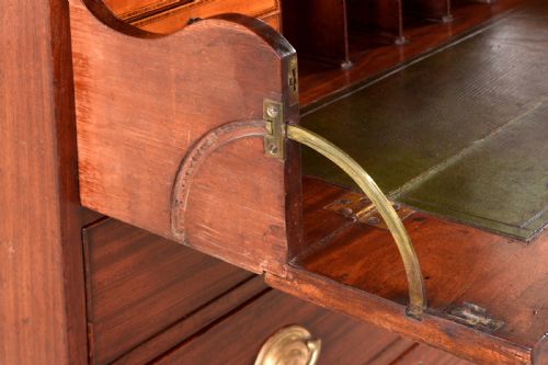 FINE 18TH CENTURY GEORGE III SHERATON SECRETAIRE BOOKCASE - ADDITIONAL PHOTO 18