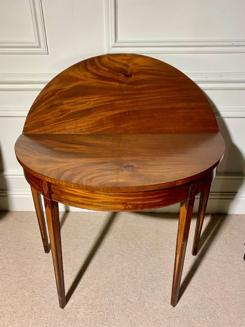 A SUPERB 18TH CENTURY SHERATON DEMI LUNE TEA TABLE - ADDITIONAL PHOTO 4