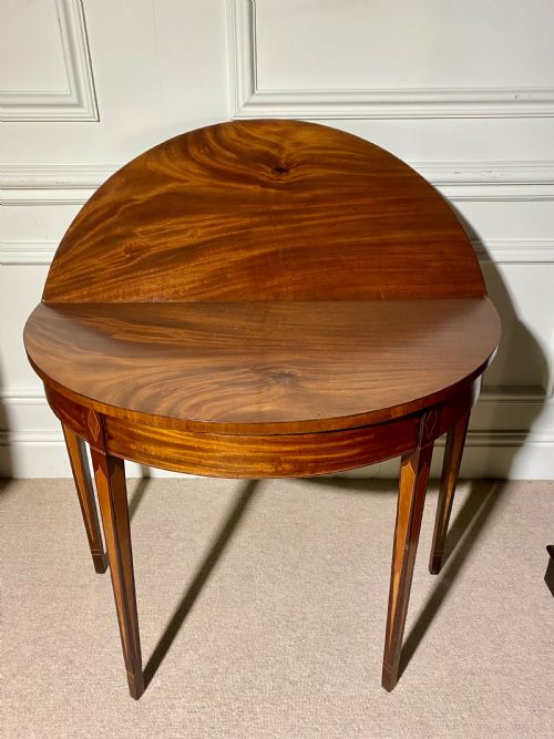 A SUPERB 18TH CENTURY SHERATON DEMI LUNE TEA TABLE - ADDITIONAL PHOTO 5