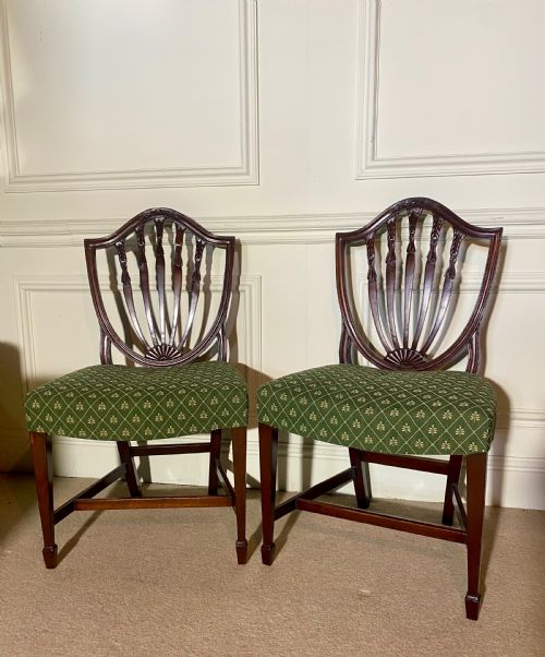 18TH CENTURY STYLE PAIR OF HEPPLEWHITE CHAIRS - ADDITIONAL PHOTO 1