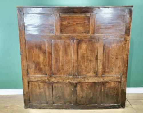 IMPRESSIVE EARLY 18TH CENTURY OAK PANELLED WINGBACK CONCAVE BARREL SETTLE - ADDITIONAL PHOTO 1