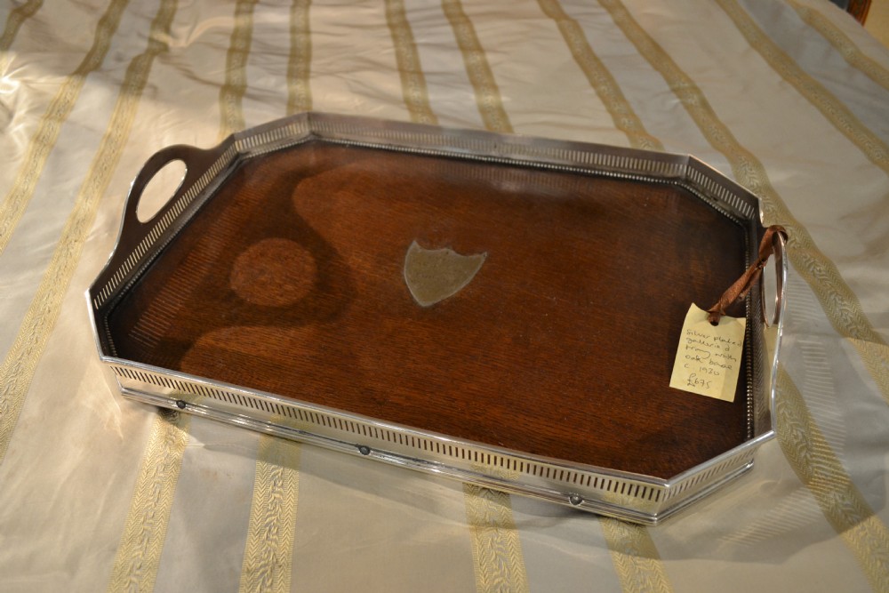 Good Victorian silver plate and oak presentation tray in excellent condition