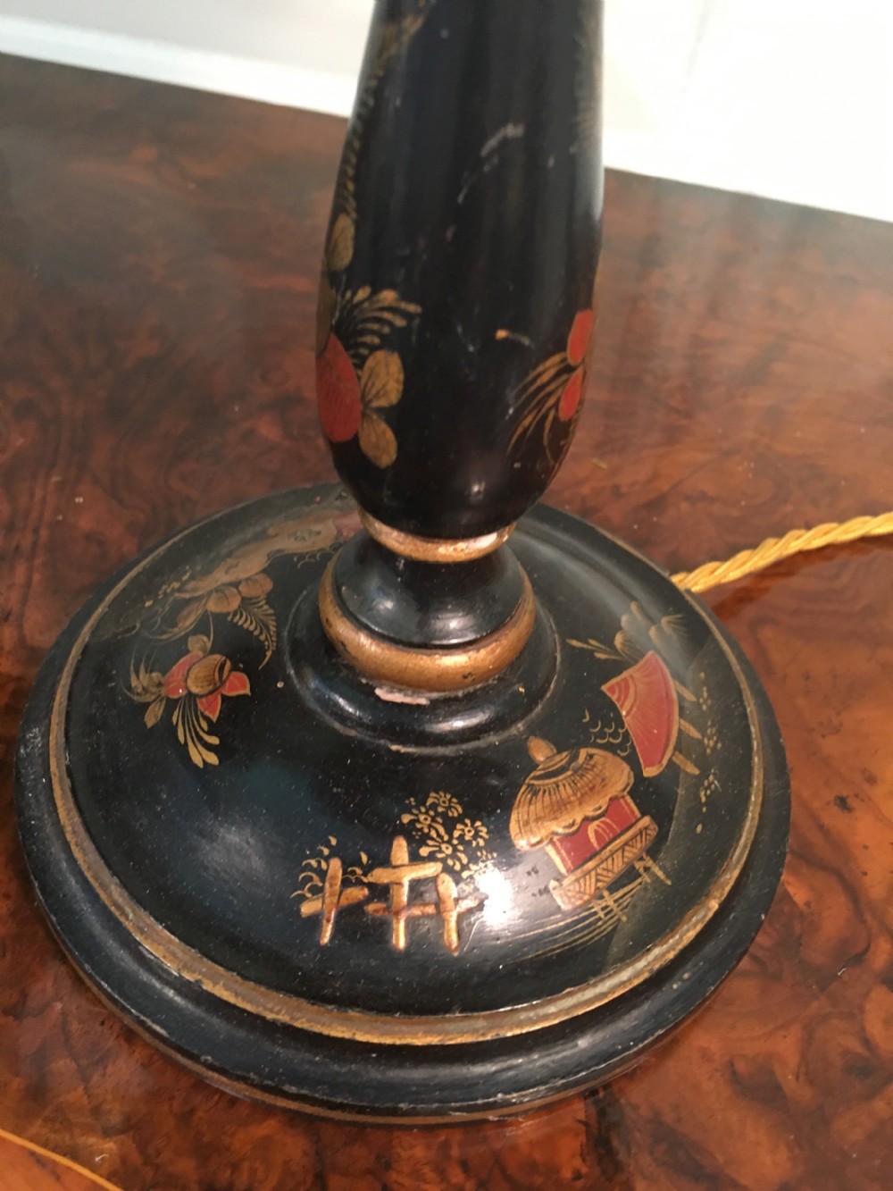 Beautiful pair of chinoiserie lamps View VII