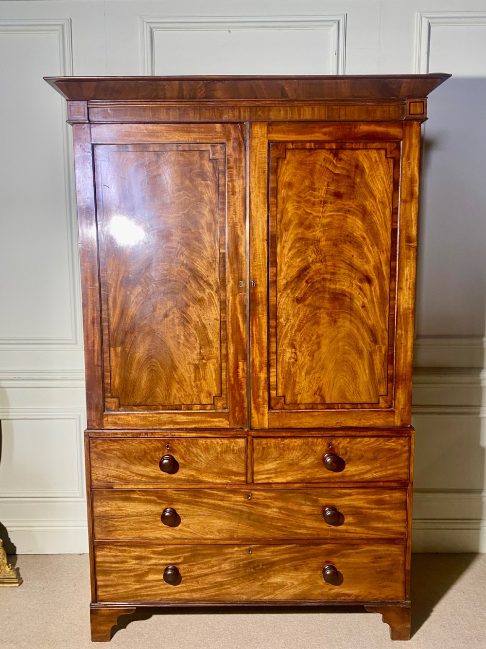 Lovely Quality Georgian Linen Press / wardrobe View III