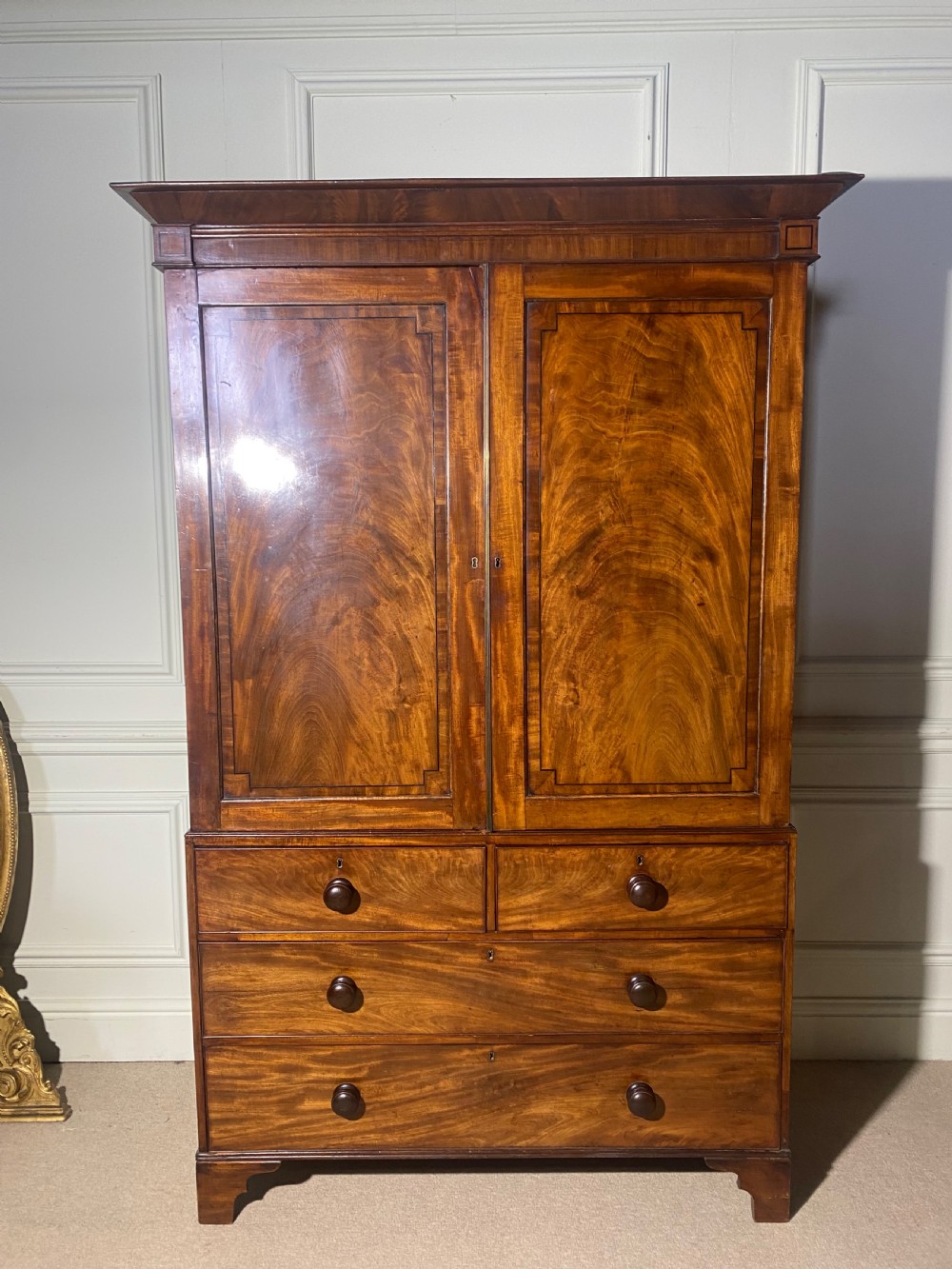 Lovely Quality Georgian Linen Press / wardrobe View VI