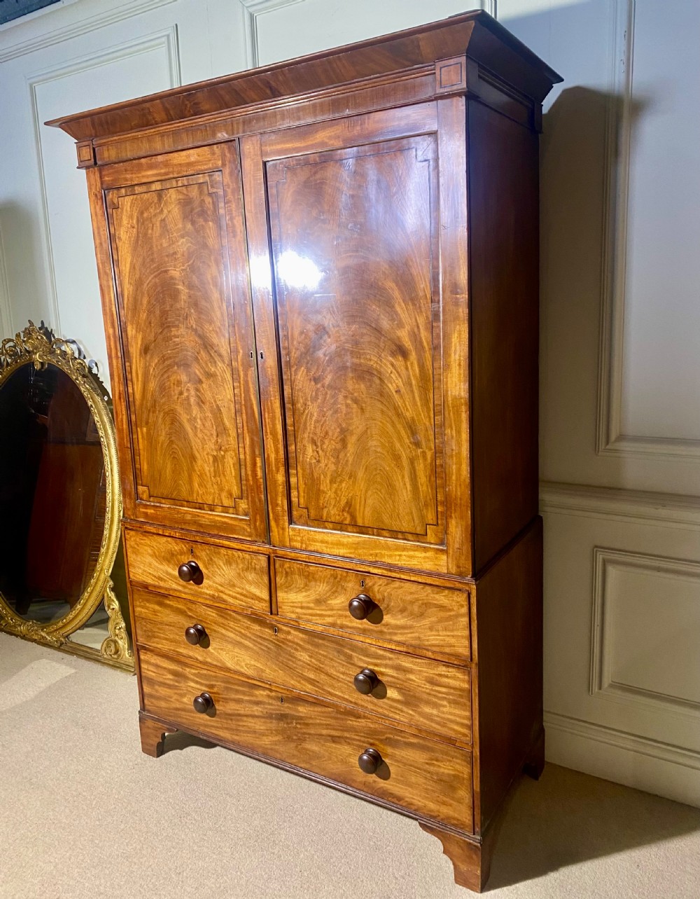 Lovely Quality Georgian Linen Press / wardrobe View VII