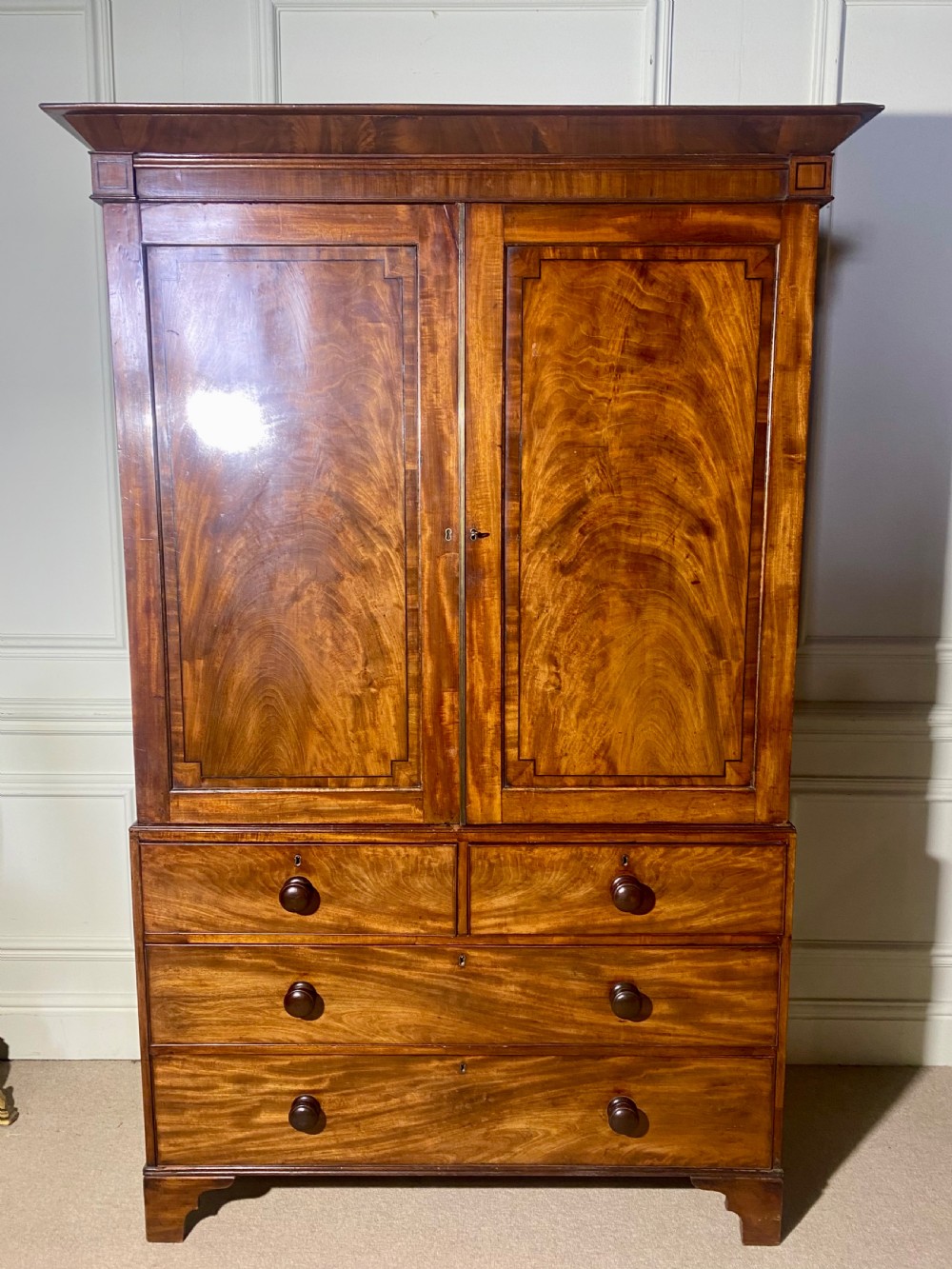 Lovely Quality Georgian Linen Press / wardrobe View IX