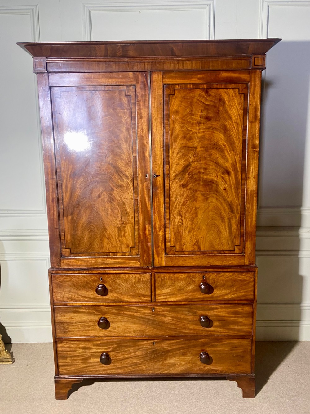 Lovely Quality Georgian Linen Press / wardrobe View X