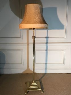 EARLY VICTORIAN CORINTHIAN COLUMN TELESCOPIC BRASS STANDARD LAMP
