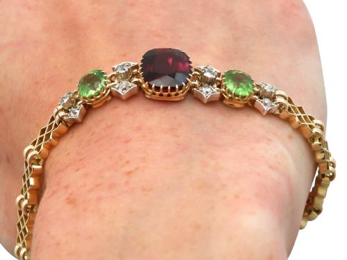 ANTIQUE 517CT GARNET 310CT PERIDOT AND 049CT DIAMOND 15CT YELLOW GOLD BRACELET CIRCA 1910 - ADDITIONAL PHOTO 14