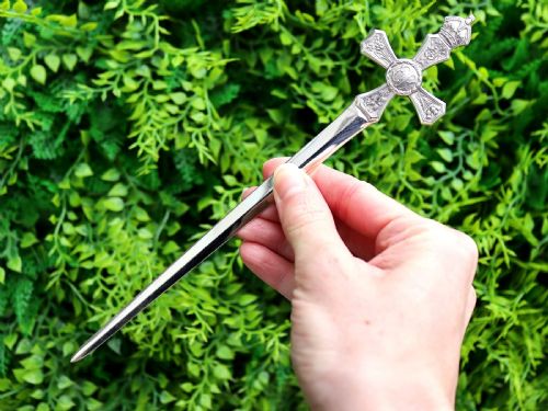 VINTAGE STERLING SILVER QUEEN ELIZABETH II COMMEMORATIVE LETTER OPENER 1953 - ADDITIONAL PHOTO 2