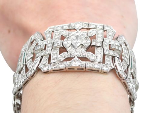 ANTIQUE ART DECO 3325CT DIAMOND AND 030CT EMERALD PLATINUM BRACELET CIRCA 1930 - ADDITIONAL PHOTO 15
