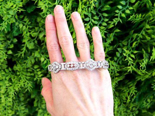 ANTIQUE ART DECO 1836CT DIAMOND AND PLATINUM BRACELET CIRCA 1920 - ADDITIONAL PHOTO 1